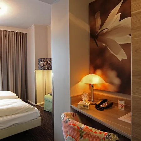 Grand Monopole Hotell 3*
