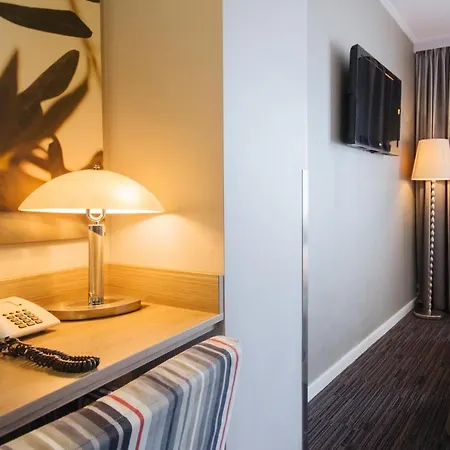 Hotell Grand Monopole 3*