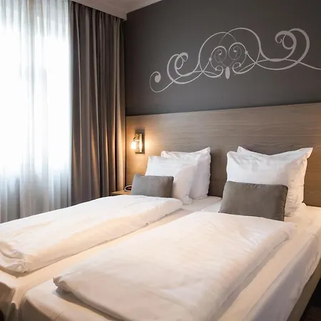 Grand Monopole Отель Валкенбург