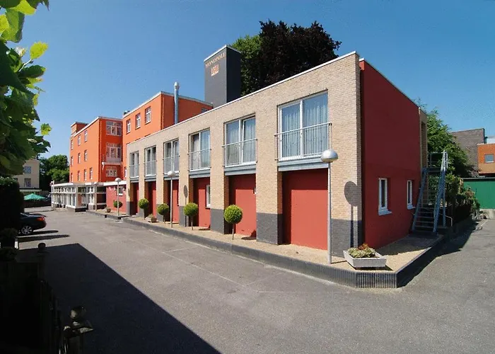 Hotell Grand Monopole 3*