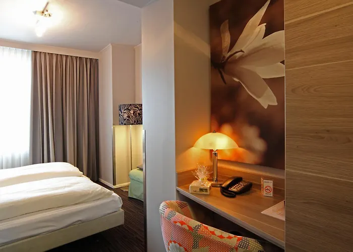 Grand Monopole Hotell 3*