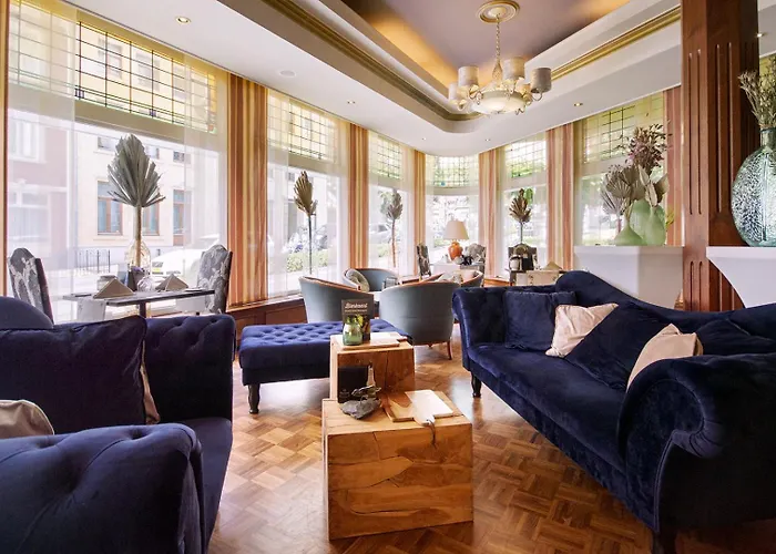 Grand Monopole Hotell