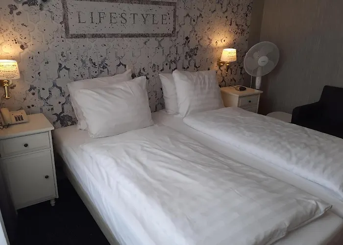 Hotell Grand Monopole 3*